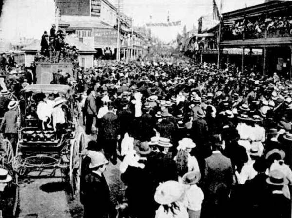 Farewell to 1st Australian Horse Battalion at Newcastle 1899