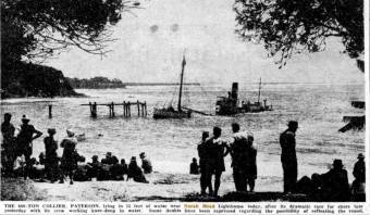 Wreck of the collier Paterson at Norah Head 1915